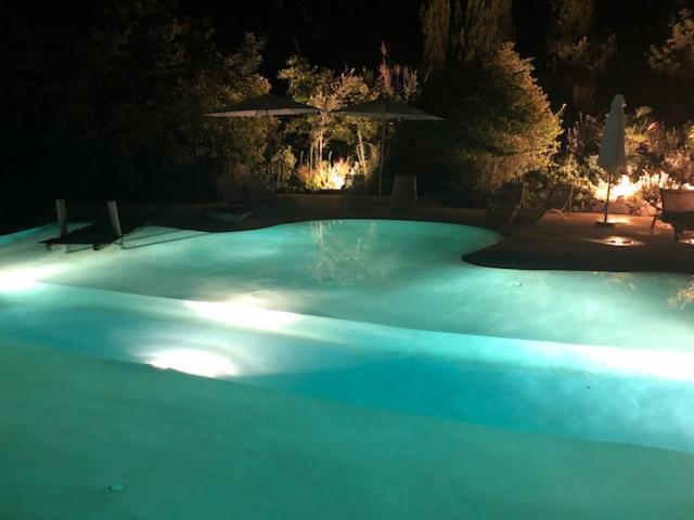 La Bastide Des Grands Chenes Bed and Breakfast Lambesc Exteriör bild
