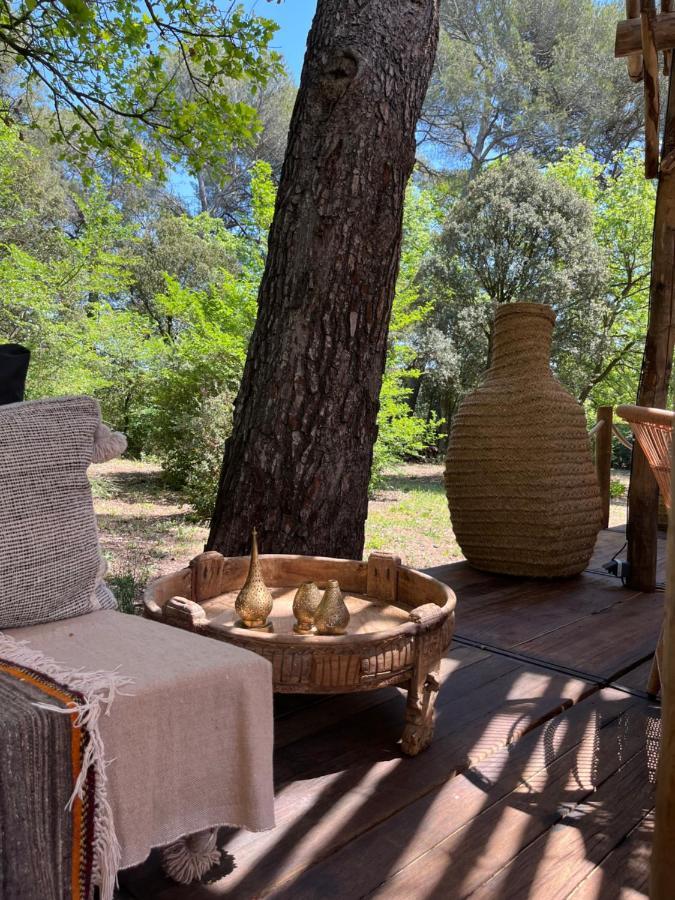 La Bastide Des Grands Chenes Bed and Breakfast Lambesc Exteriör bild